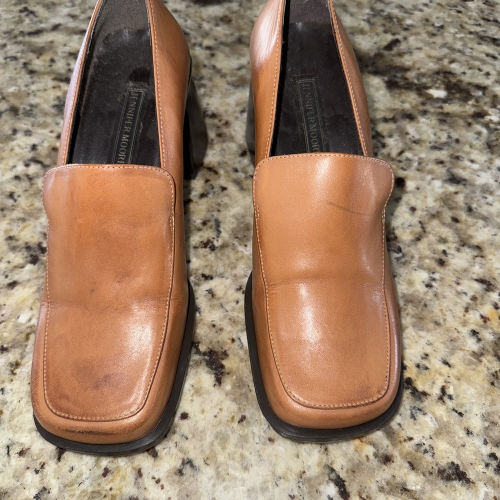 Saddle Leather Neutral Chunky Heel Loafers Ladies size 7.5M Made in Brazil 4443‎